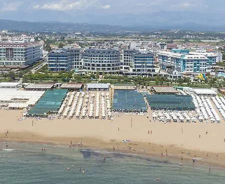 Commodore Elite Suites & Spa Adults Only-3