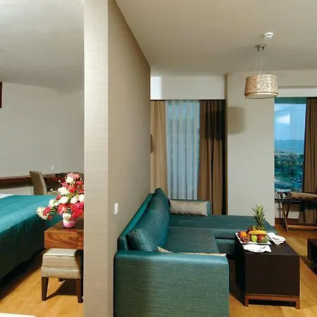 Commodore Elite Suites & Spa Adults Only-2