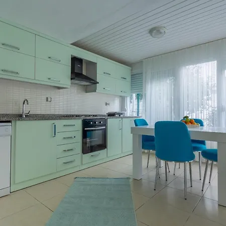 Villa Fadi Family Home-2