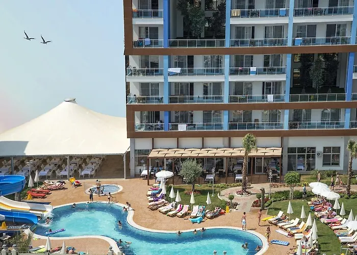 Crystal Towers Apart Hotel Alanya