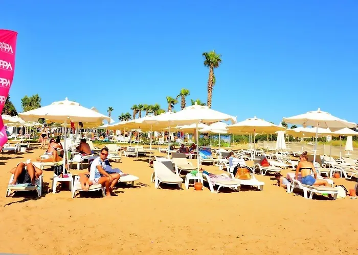 Stunning Large 4 Bed Villa Within Walking Distance Of Everything Beach Side