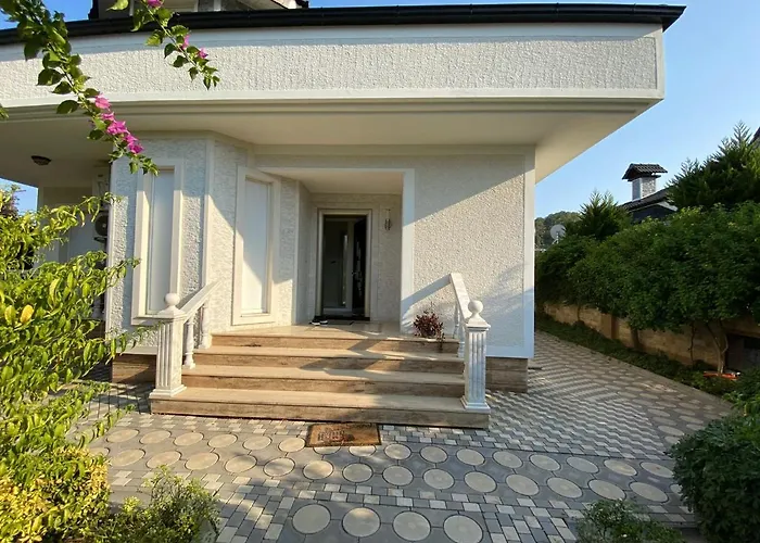 Bluehouse Villa Kemer Merkezde Antalya mit Pool