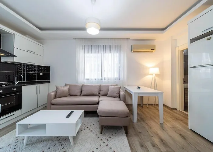 Comfy Flat With Central Location In Kepez Antalya Appartamento
