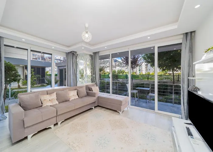 Pleasant Residence Flat With Balcony In Konyaalti Antalia