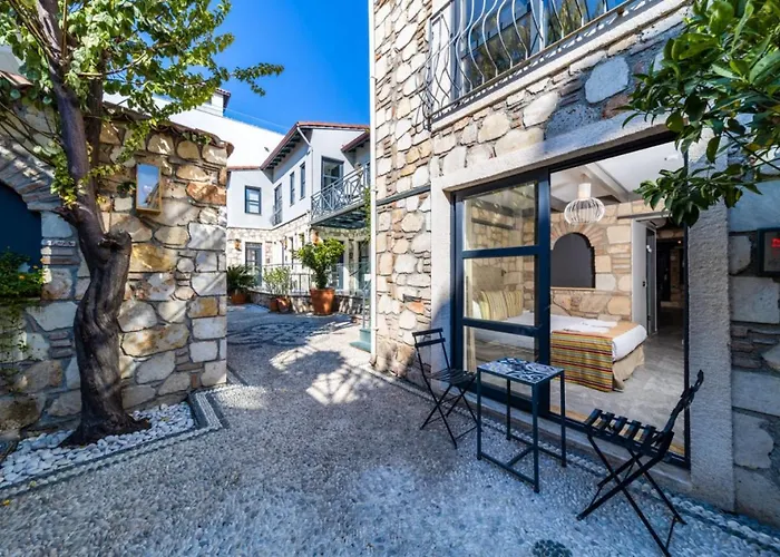 Haustierfreundliches Ferienwohnung Charming Flat Near Hadrians Gate Antalya