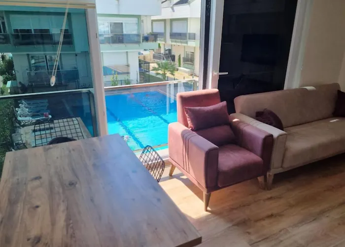 Plt Holiday Daireleri 3 Odali Buyuk Daire Antalia