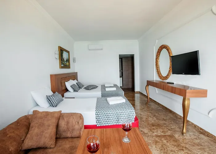 Kristal Beach Hotel Antalia