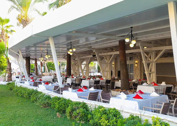 Hotel Crystal Admiral Aqua Collection Kızılot Mit Golfplatz