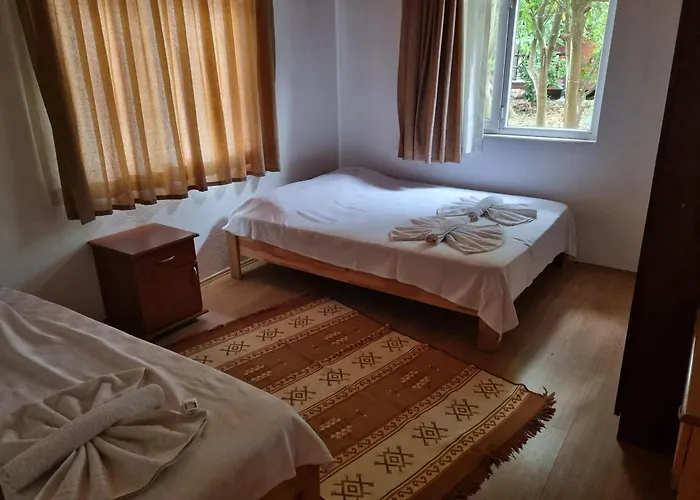 Ugur Pansiyon Bungalows Çıralı