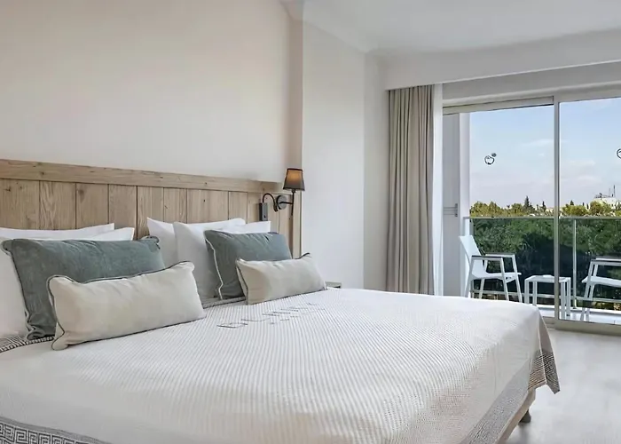 Berry Blue Hotels Side