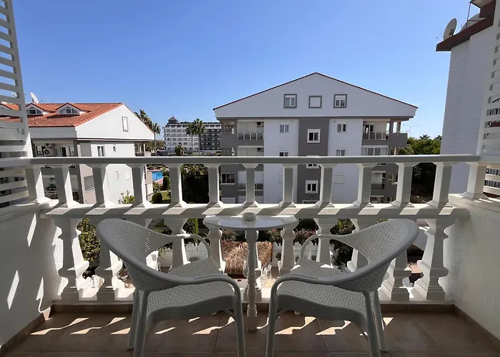 Conny'S Hotel (Adults Only) Side