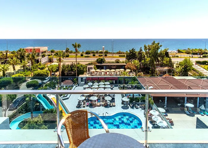 White City Beach Adult Only Konaklı