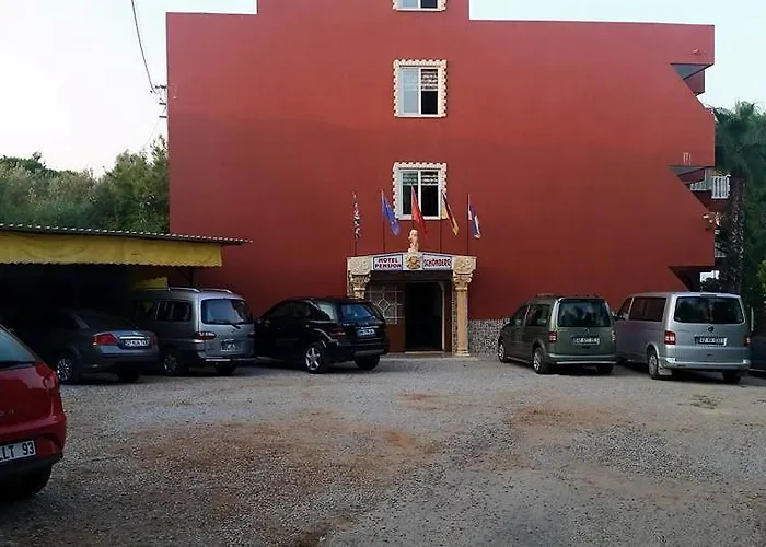 Hotel Schönberg Kızılot