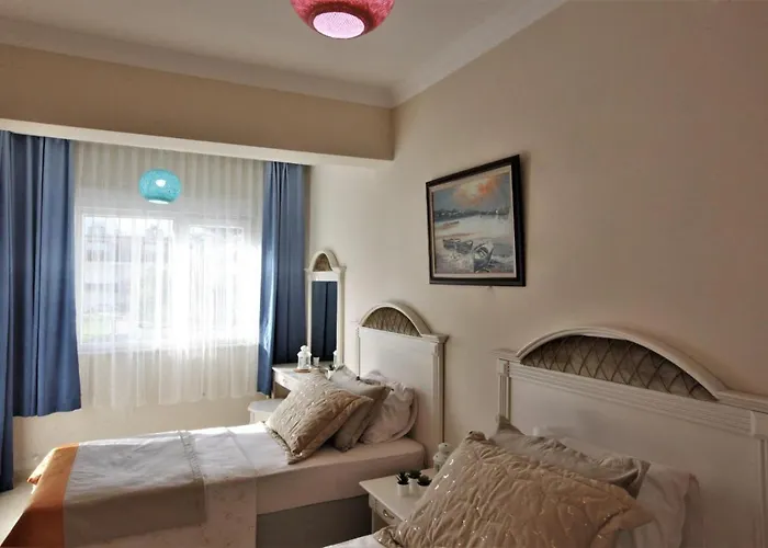 Monna Roza Family Suit Kemer
